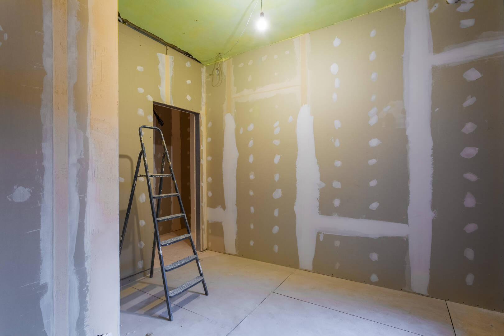 Mayfield Paint and Finish LLC logo