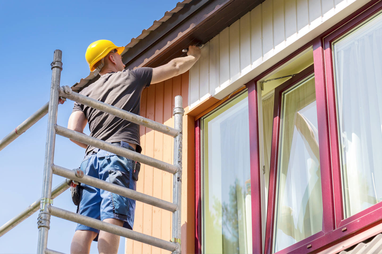 West Coast Window Glass and Door Inc. logo