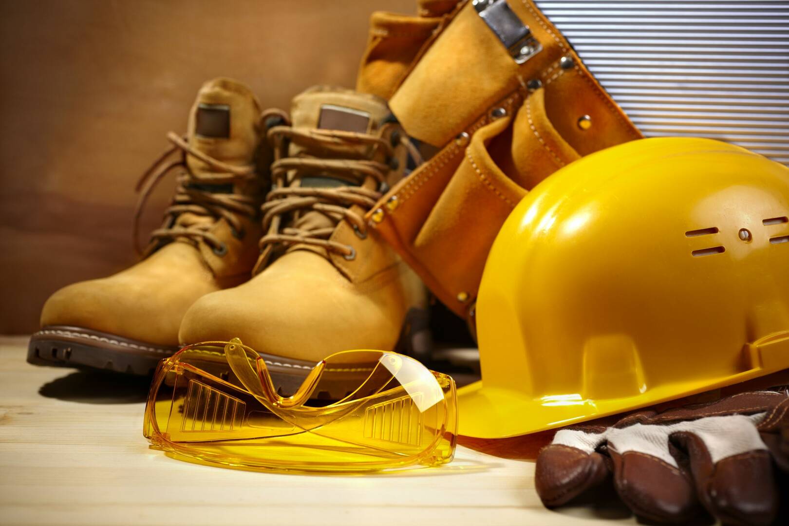 Midwest Complete Construction logo