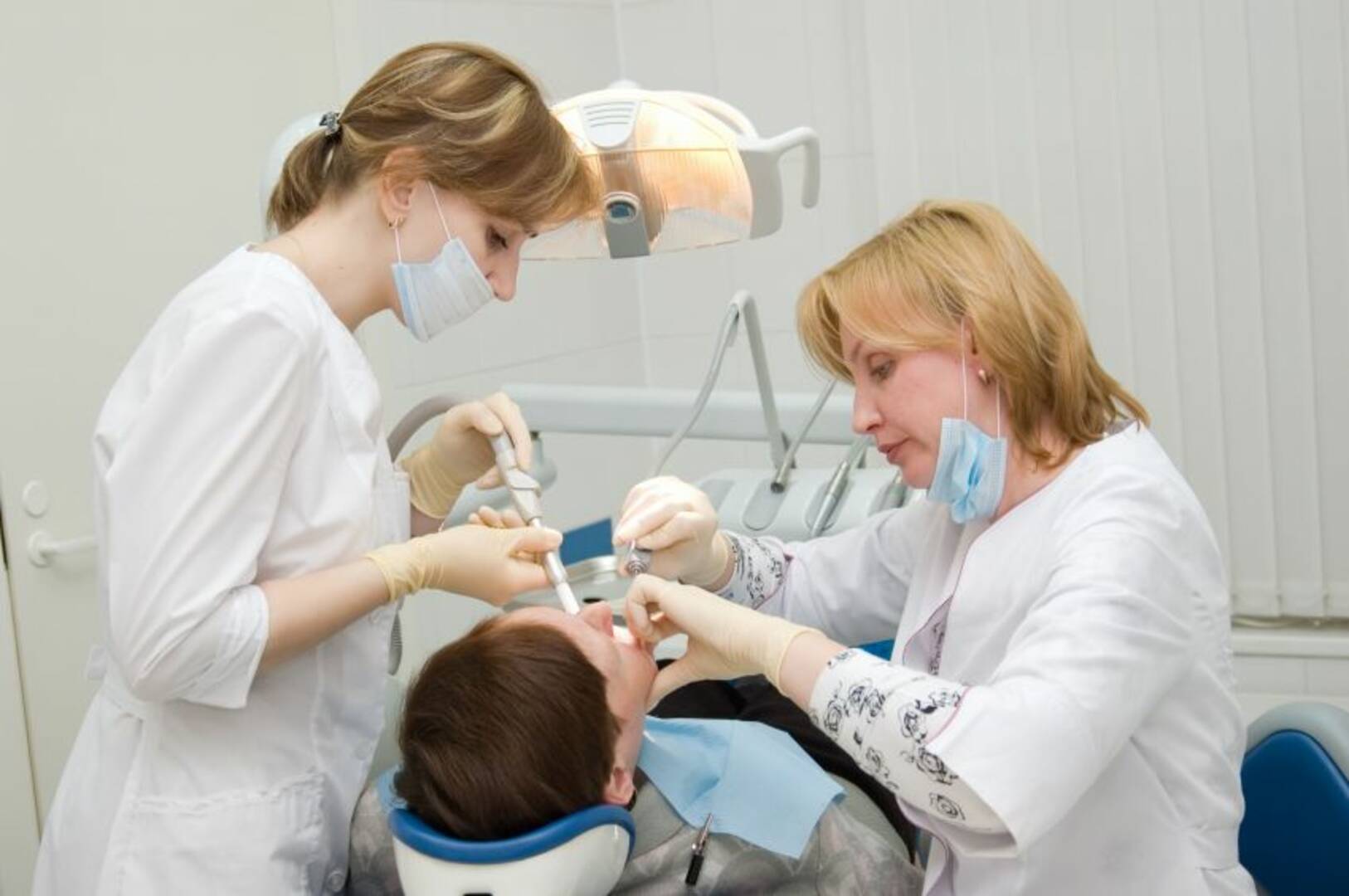 Cosmetic Dental logo