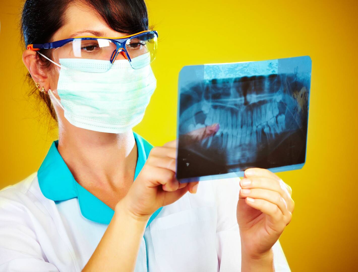 Westberry Dental logo