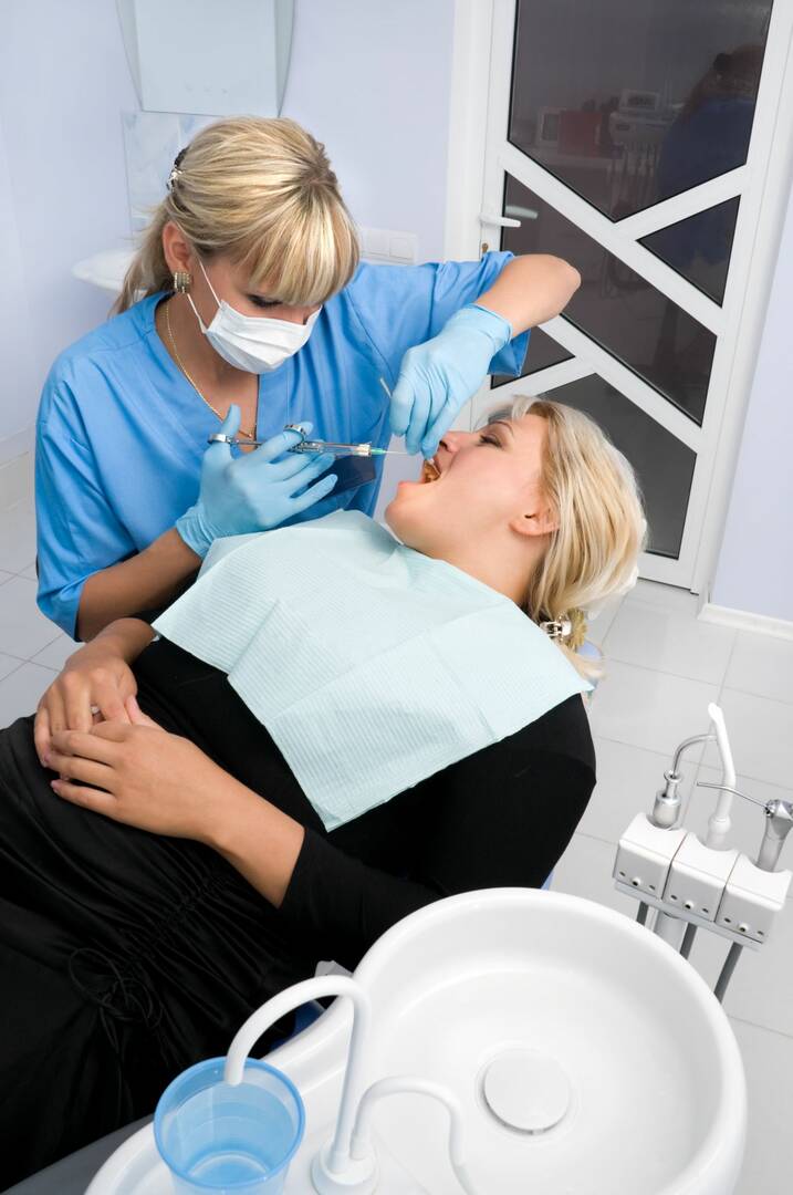 Mounts Dental Care logo